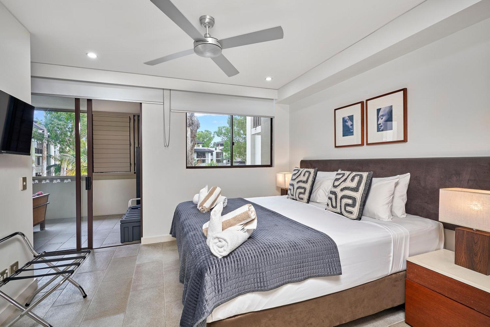 Private Apartments In The Temple Beachfront Resort Палм Коув Стая снимка