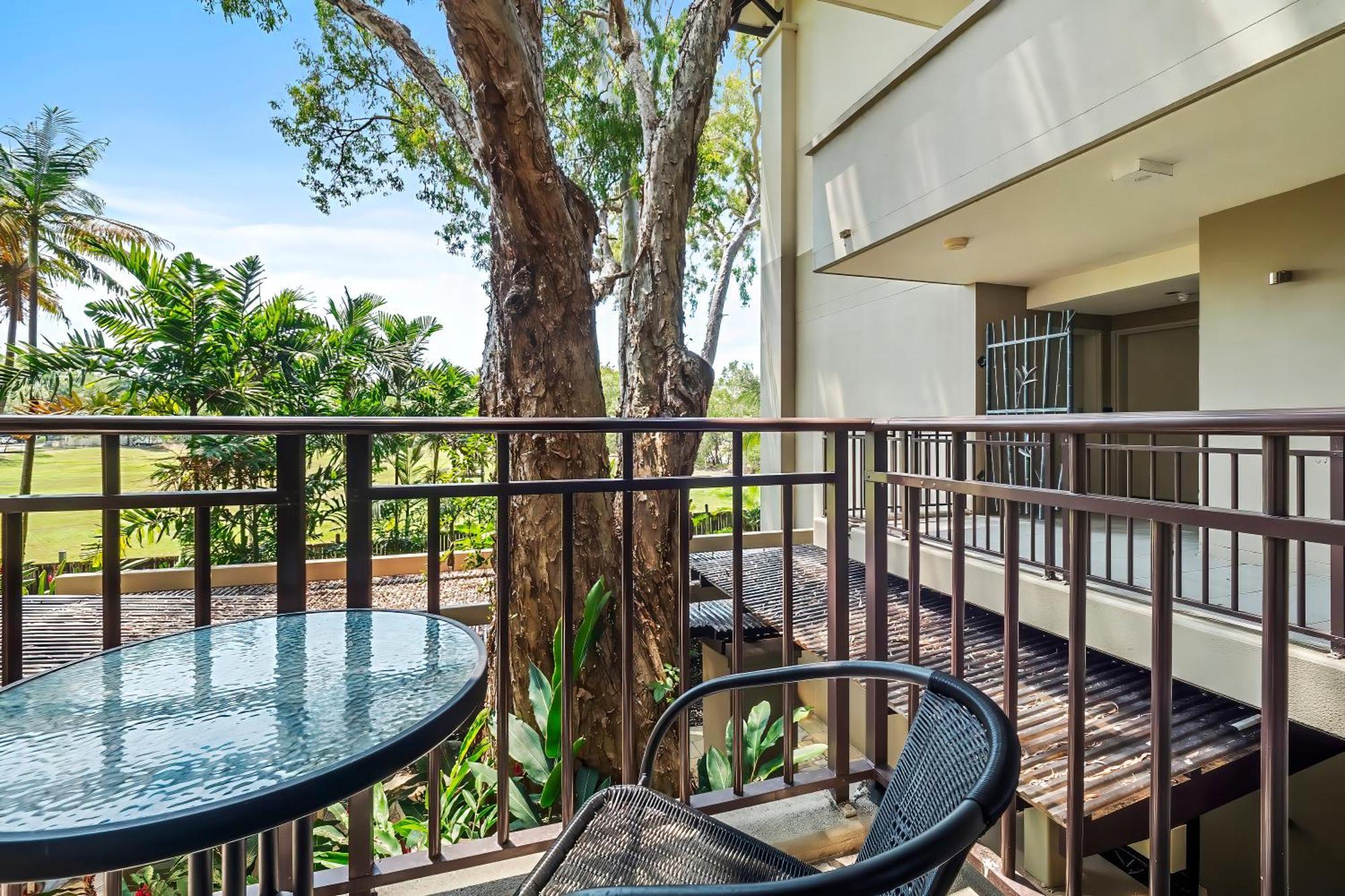 Private Apartments In The Temple Beachfront Resort Палм Коув Стая снимка