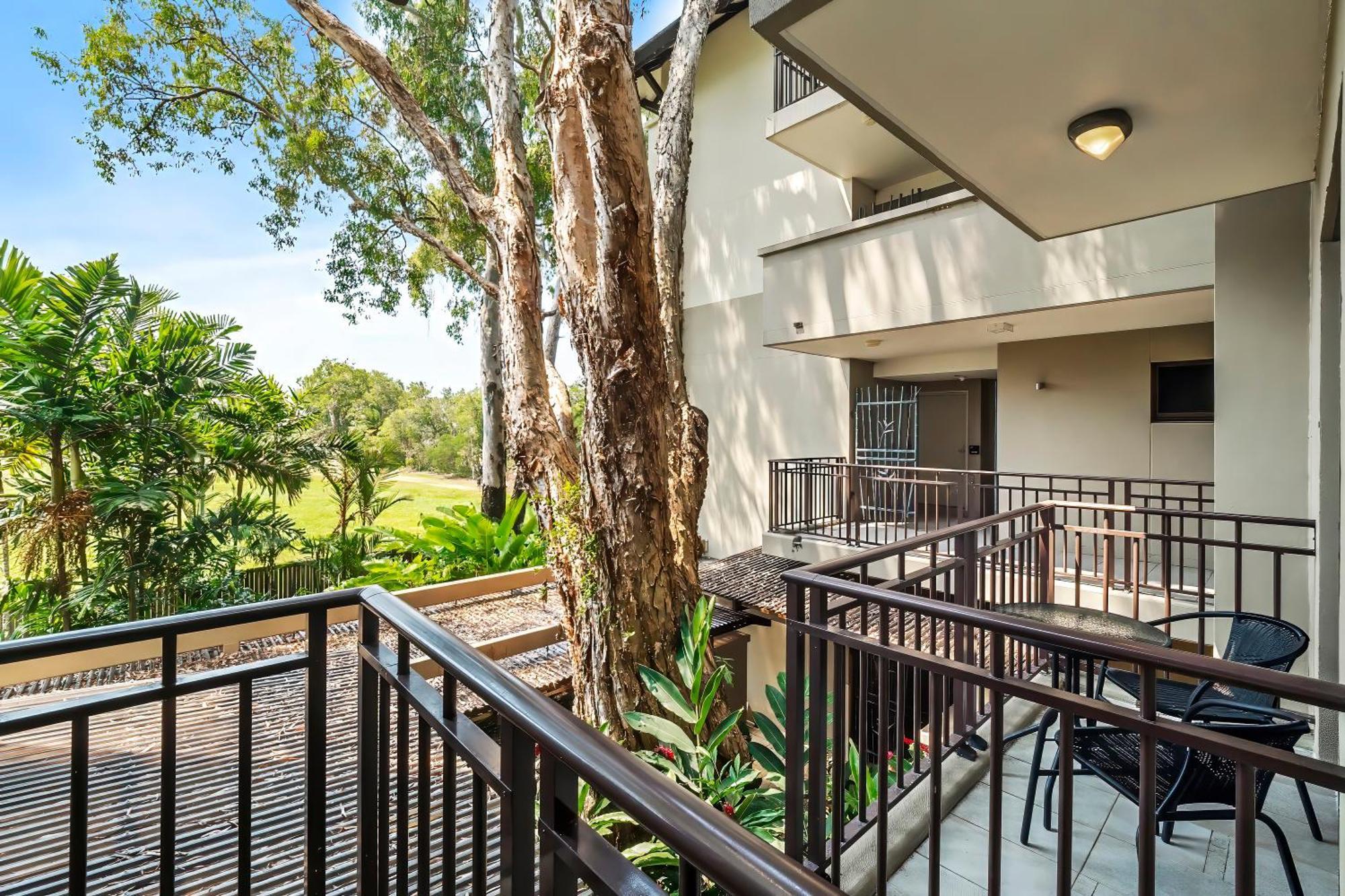 Private Apartments In The Temple Beachfront Resort Палм Коув Стая снимка