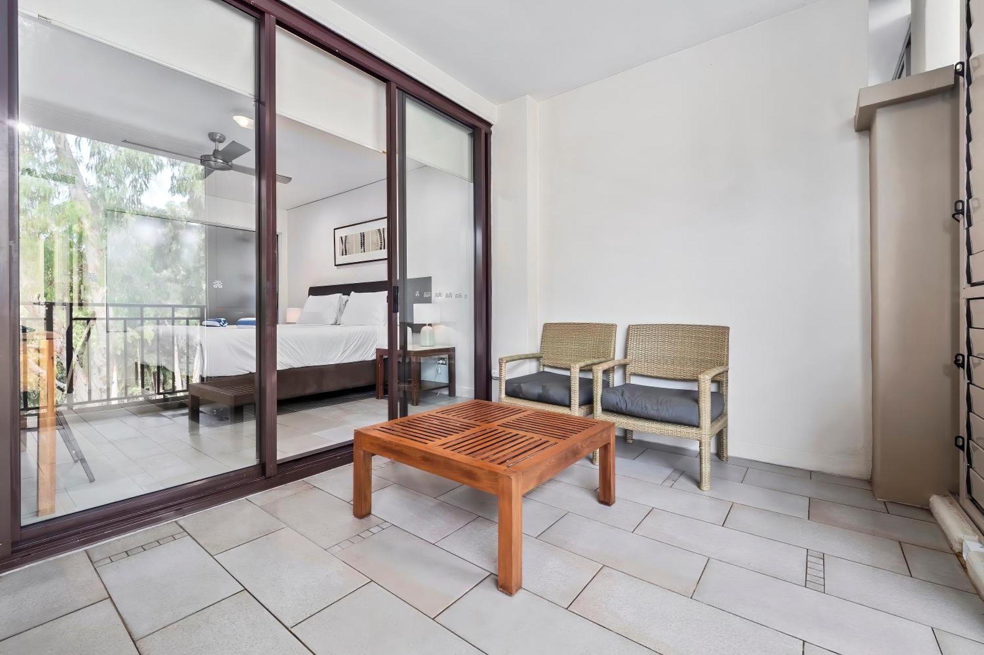 Private Apartments In The Temple Beachfront Resort Палм Коув Стая снимка